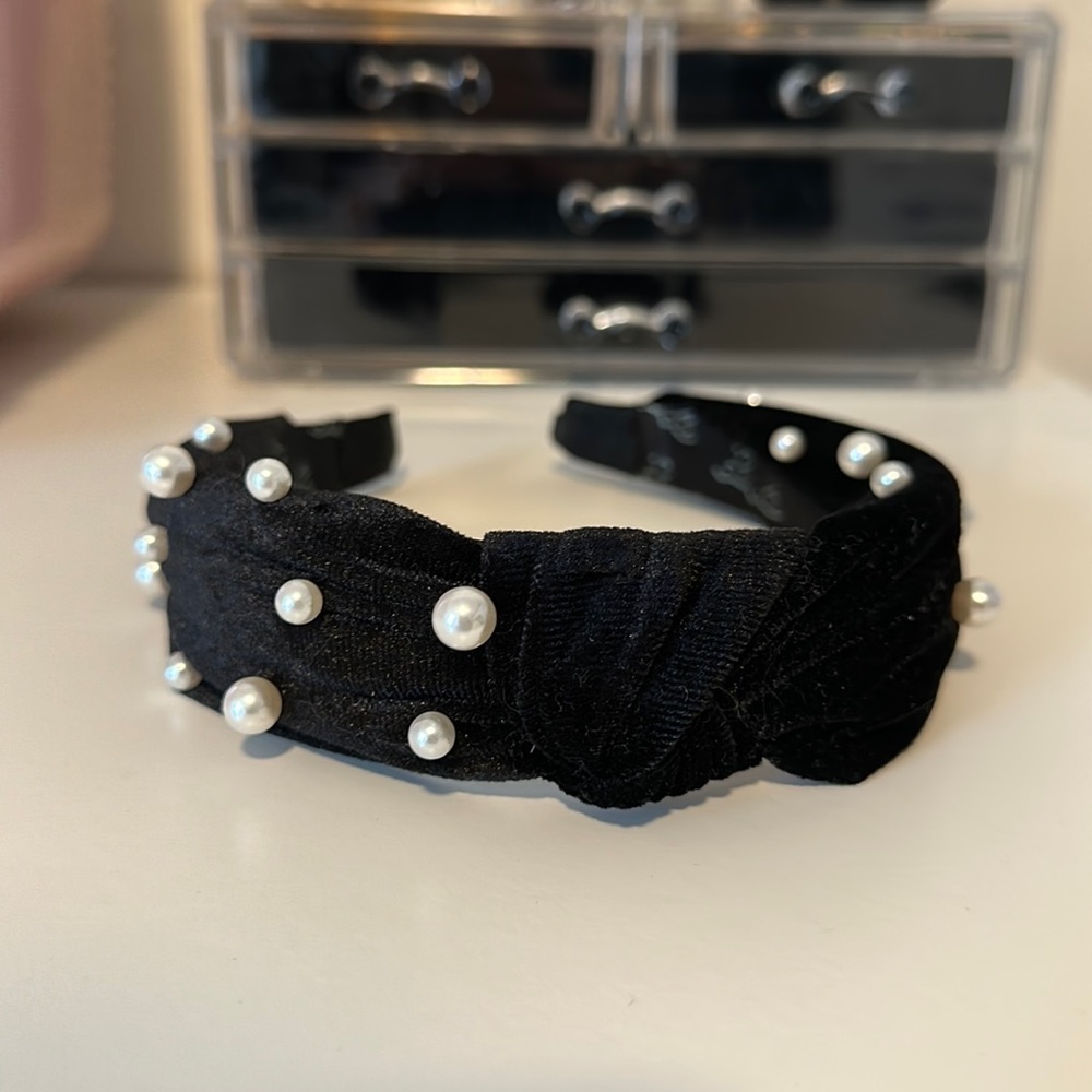 Barbie Pearl Knotted Black Velvet Headband
